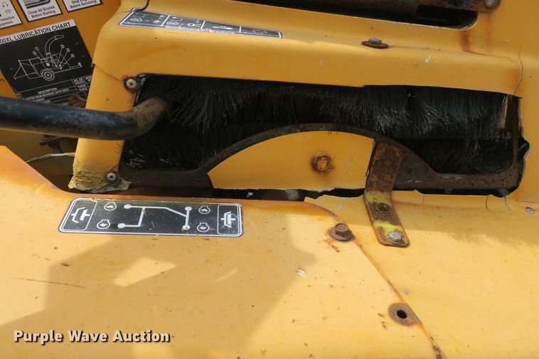 image for item EA9364 Vermeer BC1000 wood chipper