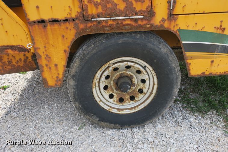 image for item EA9364 Vermeer BC1000 wood chipper