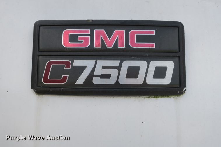 image for item EA9365 2001 GMC C7500 bucket truck