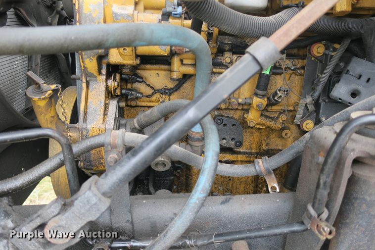 image for item EA9365 2001 GMC C7500 bucket truck