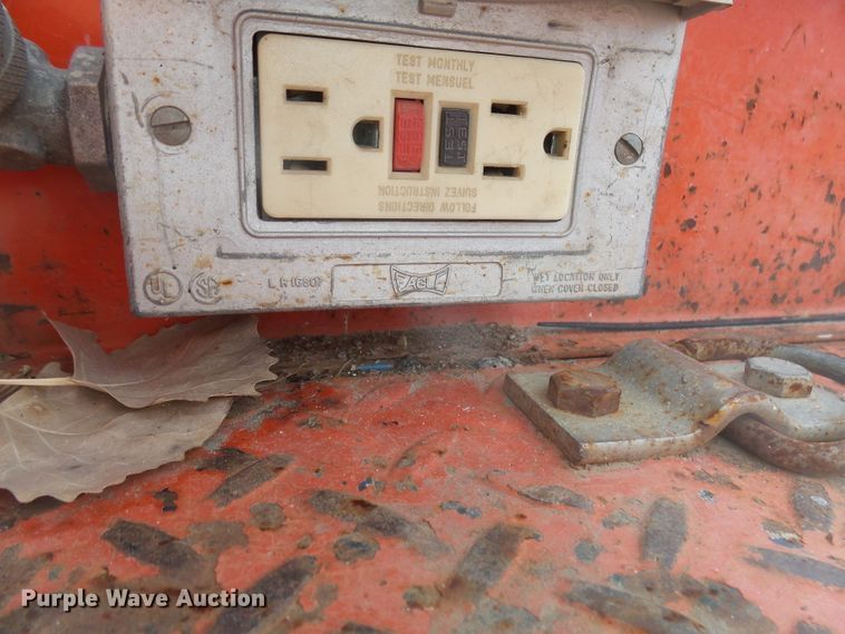 image for item EF9533 1999 Skyjack SJIII 4626 scissor lift