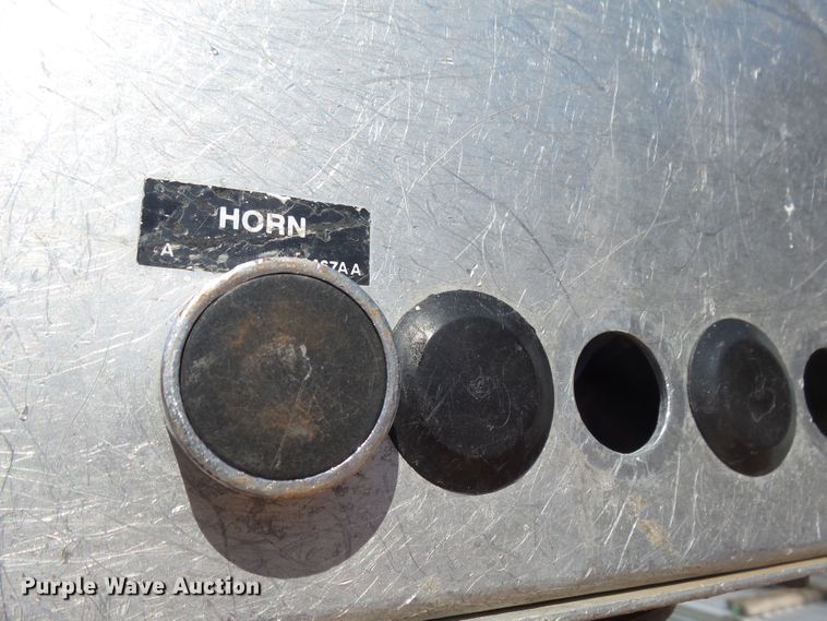 image for item EF9533 1999 Skyjack SJIII 4626 scissor lift