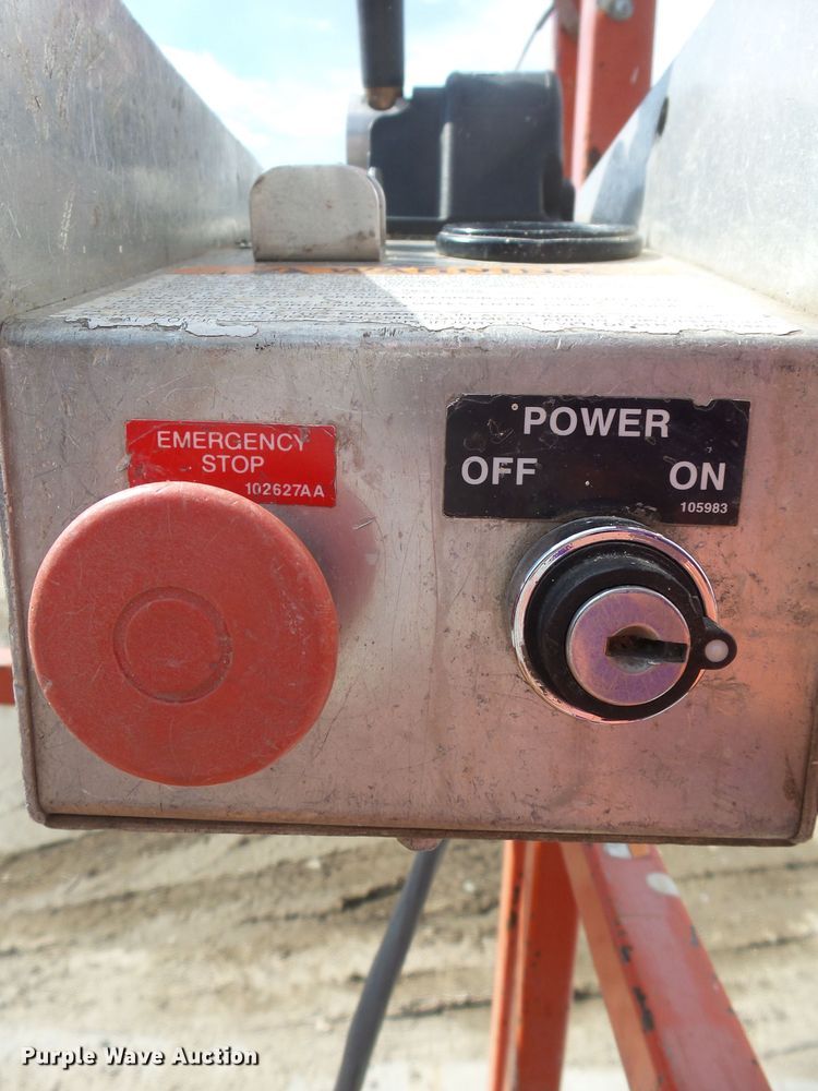 image for item EF9533 1999 Skyjack SJIII 4626 scissor lift