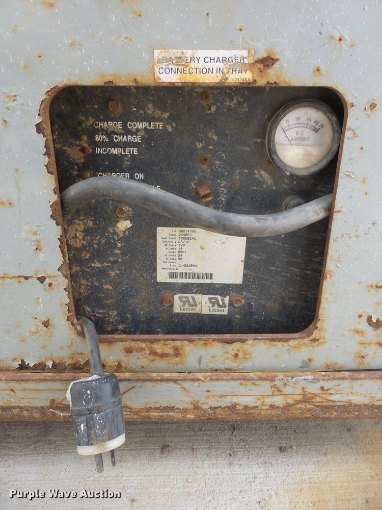 image for item EF9533 1999 Skyjack SJIII 4626 scissor lift