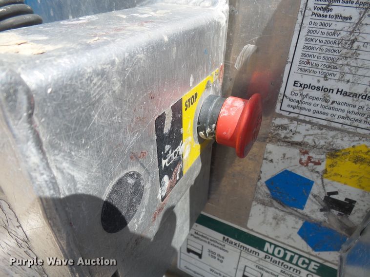 image for item EF9535 2004 Genie GR15 vertical lift