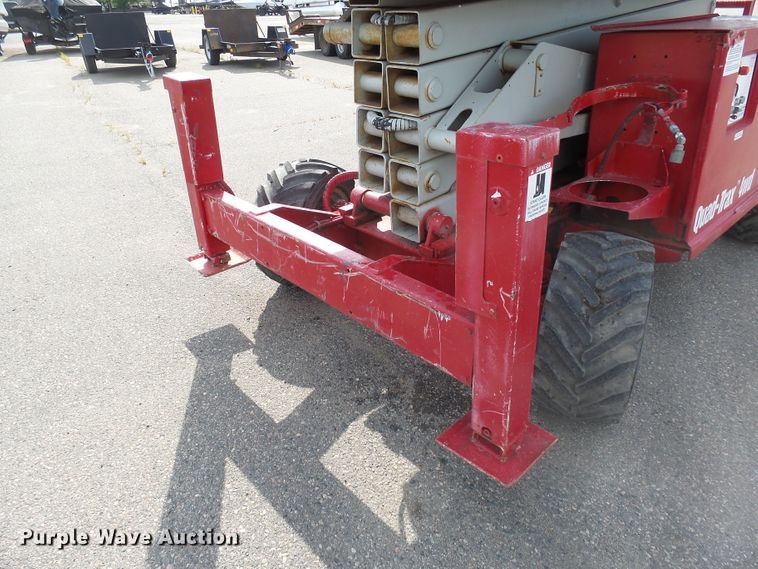 image for item EF9540 2008 Mec 3772RT scissor lift