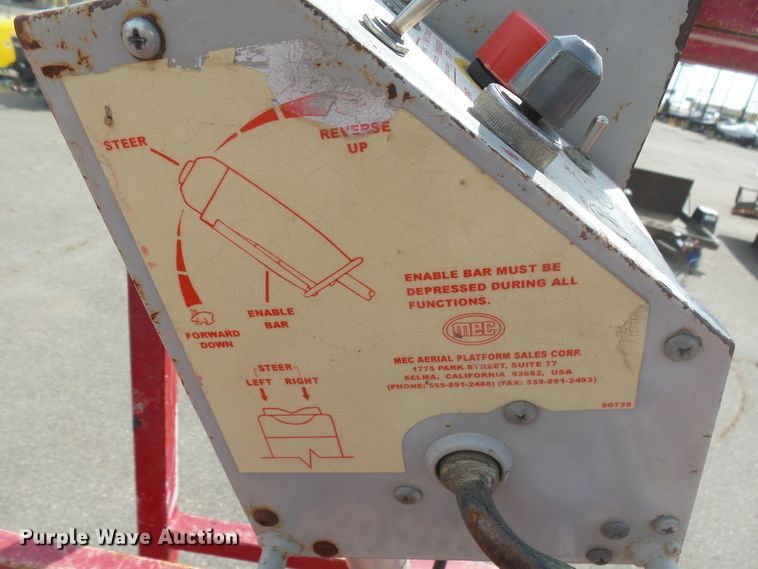 image for item EF9540 2008 Mec 3772RT scissor lift