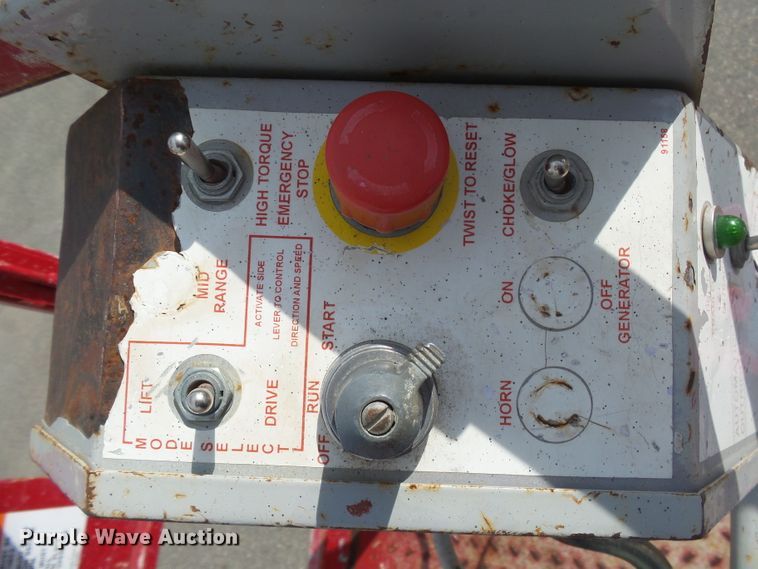 image for item EF9540 2008 Mec 3772RT scissor lift