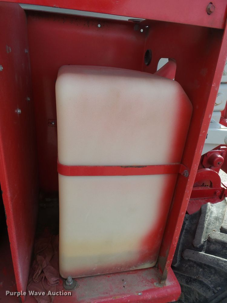 image for item EF9540 2008 Mec 3772RT scissor lift