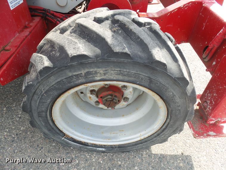 image for item EF9540 2008 Mec 3772RT scissor lift