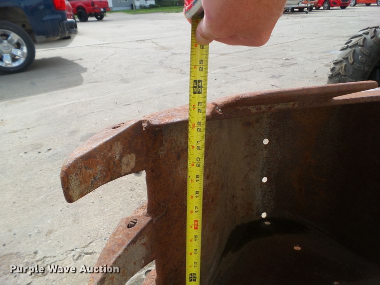 image for item EM9798 (2) backhoe buckets