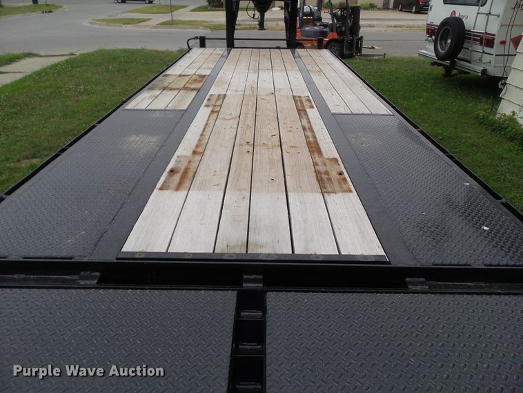 image for item EM9801 2018 H&H H20+5SDBU-GN19-200 equipment trailer