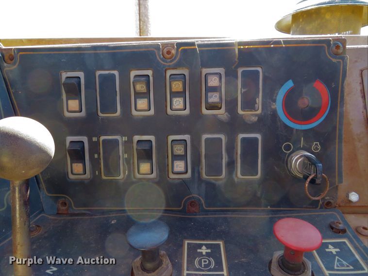 image for item EV9691 1995 Caterpillar 615C Series II elevating scraper