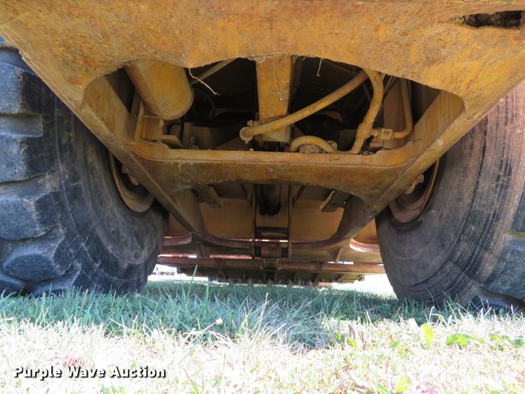 image for item EV9691 1995 Caterpillar 615C Series II elevating scraper