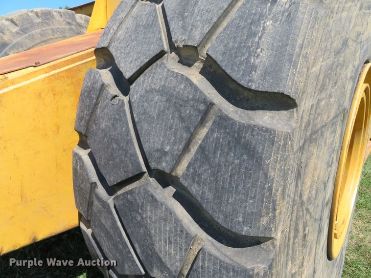 image for item EV9691 1995 Caterpillar 615C Series II elevating scraper