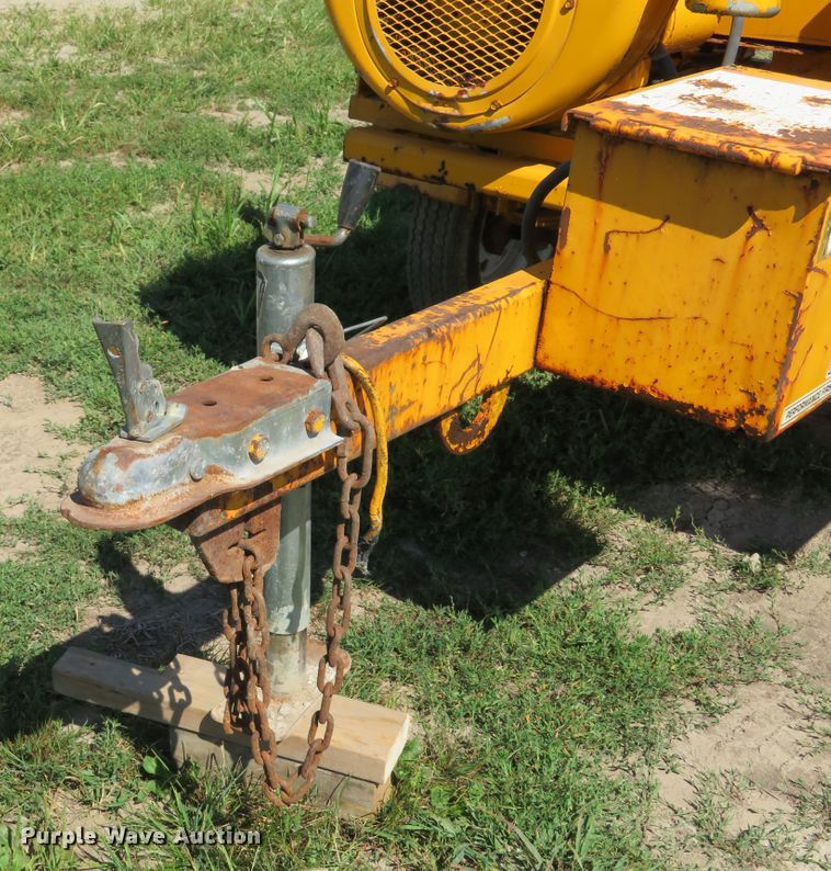 image for item EV9692 1996 Brush Bandit 65 wood chipper