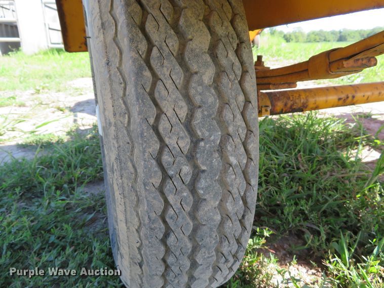 image for item EV9692 1996 Brush Bandit 65 wood chipper