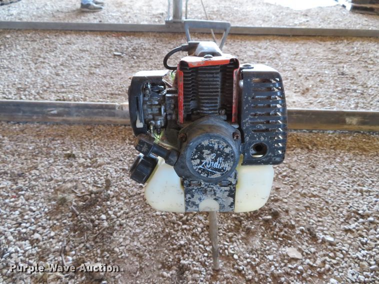 image for item EV9695 (2) Concrete screeds