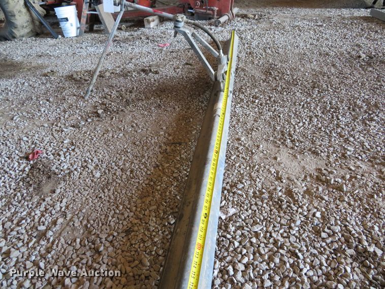 image for item EV9695 (2) Concrete screeds