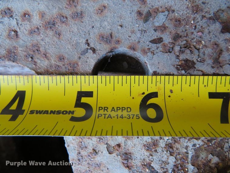 image for item EV9696 (47) V track 24"W single grouser track pads