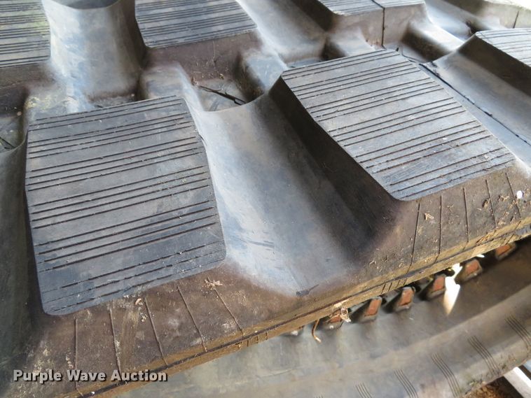 image for item EV9697 (2) V track 16"W rubber tracks