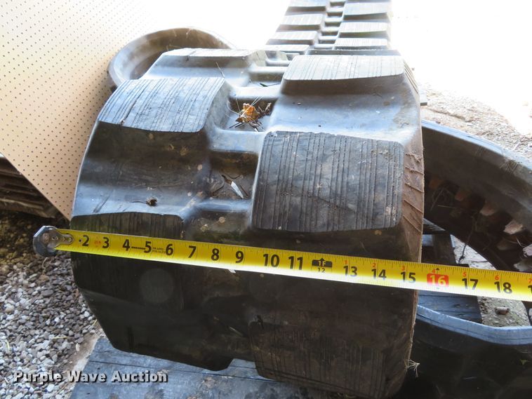 image for item EV9697 (2) V track 16"W rubber tracks