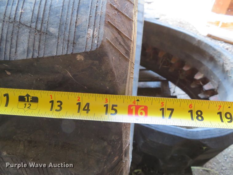 image for item EV9697 (2) V track 16"W rubber tracks