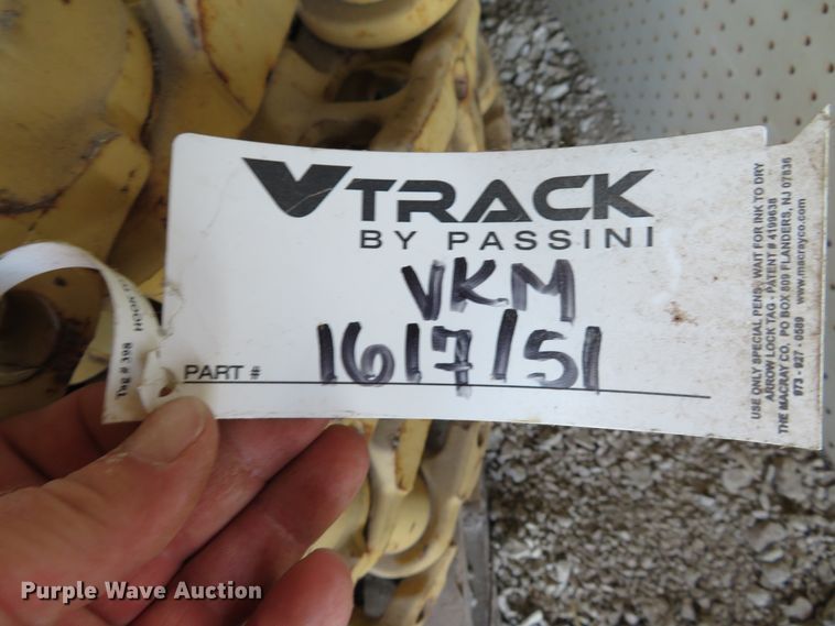 image for item EV9701 *2) ITM crawler track chains