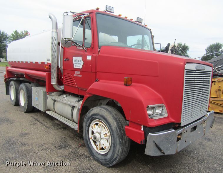 image for item FD9278 1989 Freightliner FLC112 tank truck