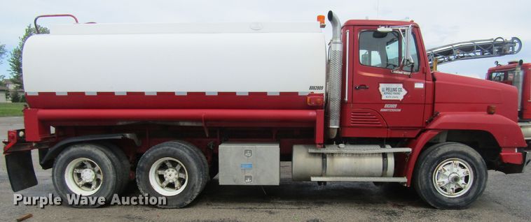 image for item FD9278 1989 Freightliner FLC112 tank truck