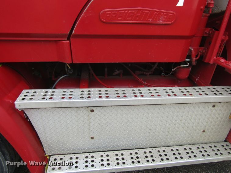 image for item FD9278 1989 Freightliner FLC112 tank truck