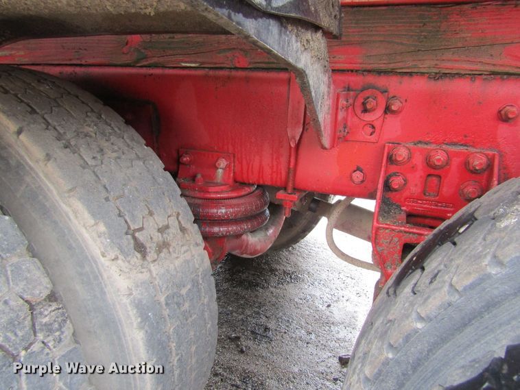 image for item FD9278 1989 Freightliner FLC112 tank truck