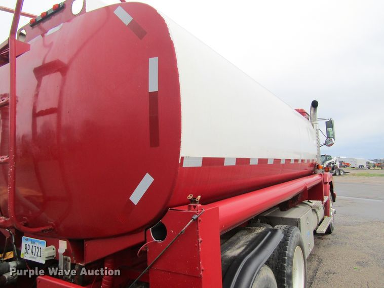 image for item FD9278 1989 Freightliner FLC112 tank truck