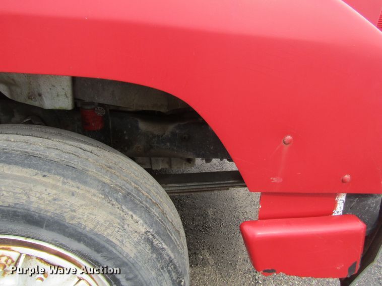 image for item FD9278 1989 Freightliner FLC112 tank truck