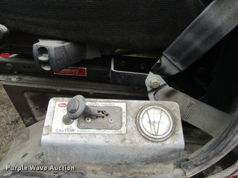 image for item FD9278 1989 Freightliner FLC112 tank truck