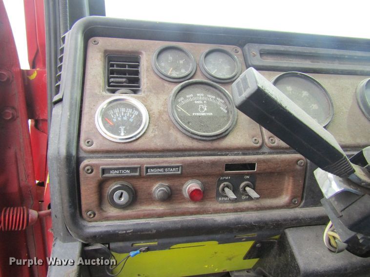 image for item FD9278 1989 Freightliner FLC112 tank truck