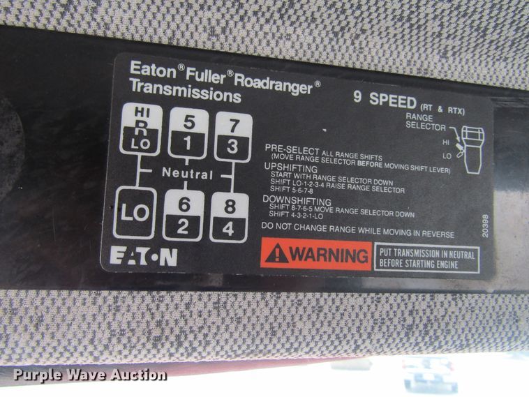 image for item FD9278 1989 Freightliner FLC112 tank truck