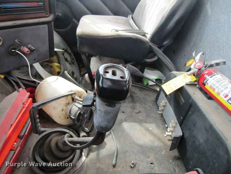 image for item FD9278 1989 Freightliner FLC112 tank truck