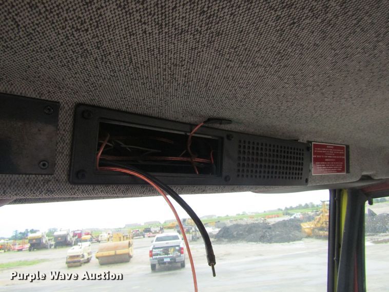 image for item FD9278 1989 Freightliner FLC112 tank truck