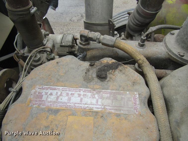 image for item FD9278 1989 Freightliner FLC112 tank truck