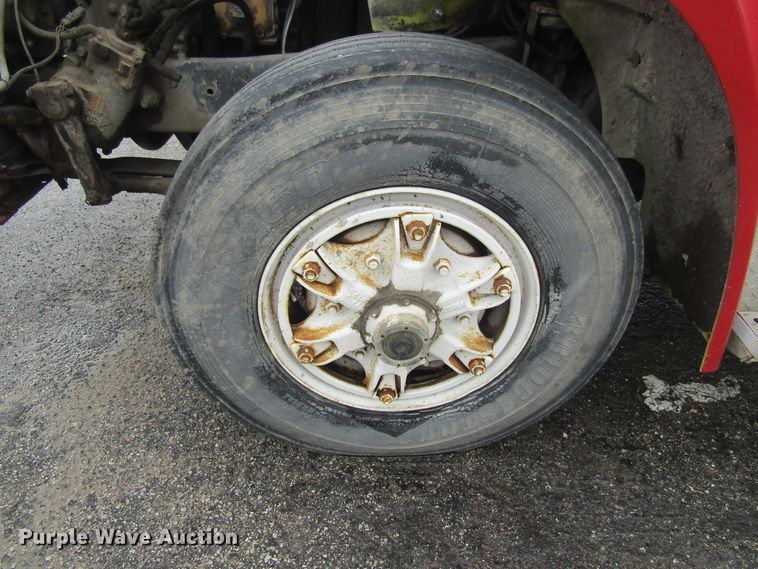 image for item FD9278 1989 Freightliner FLC112 tank truck