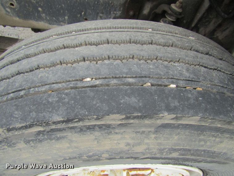 image for item FD9278 1989 Freightliner FLC112 tank truck