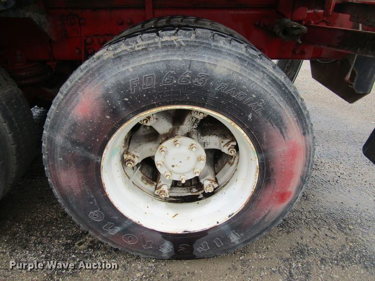 image for item FD9278 1989 Freightliner FLC112 tank truck