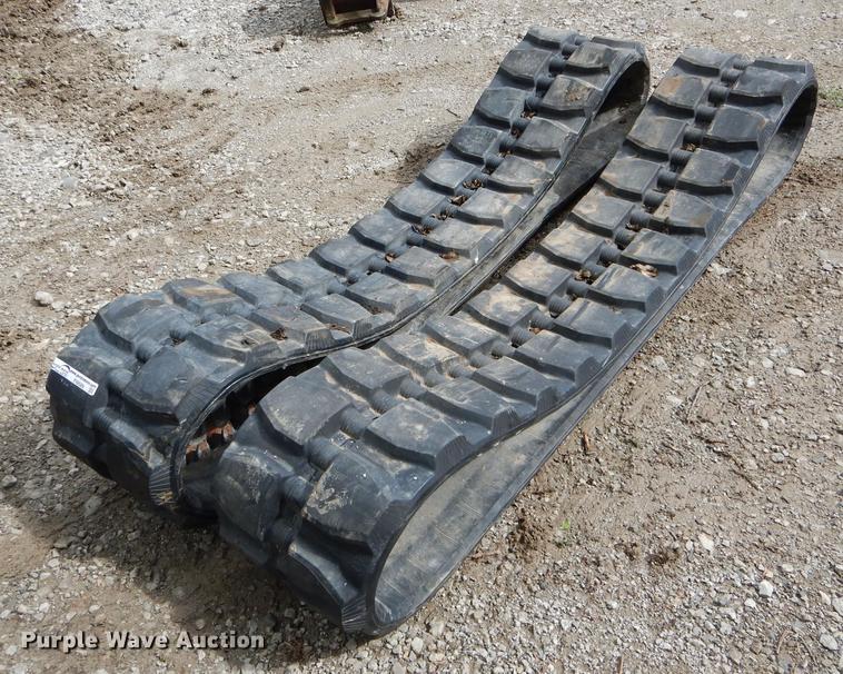 image for item FI9589 Skid steer tracks