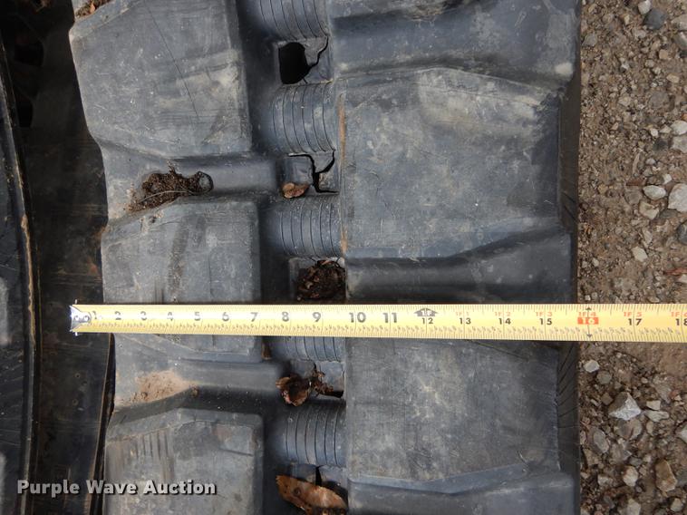 image for item FI9589 Skid steer tracks