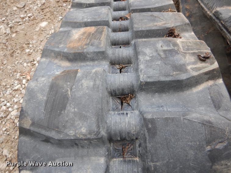 image for item FI9589 Skid steer tracks