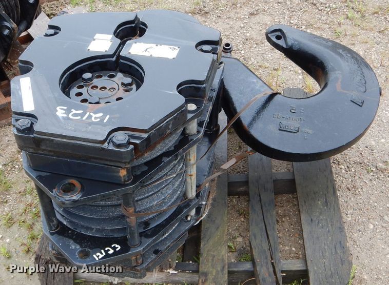 image for item FI9616 Terex QRJ100SV18RTB crane block