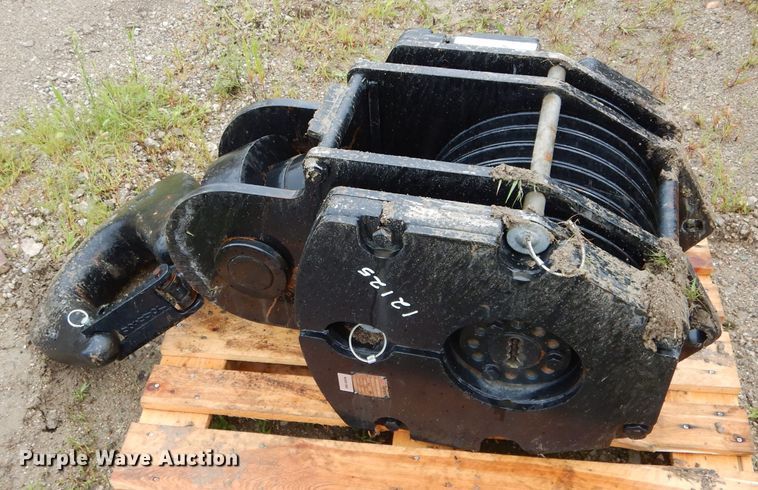 image for item FI9617 Terex QRJ100SV18RTB crane block