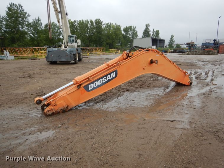 image for item FI9620 2006 Doosan DX300LC excavator boom