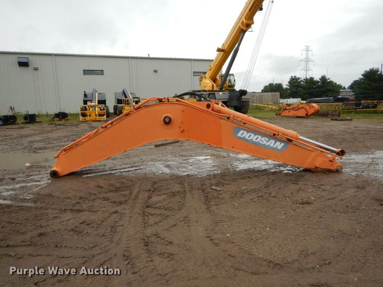 image for item FI9620 2006 Doosan DX300LC excavator boom